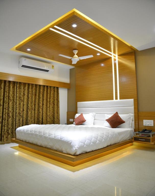 Hotel Corona Bharuch Номер фото