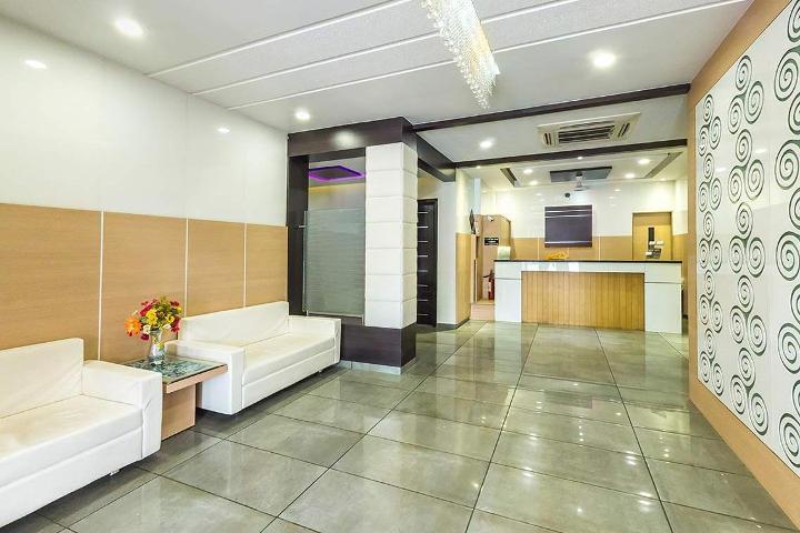 Hotel Corona Bharuch Экстерьер фото