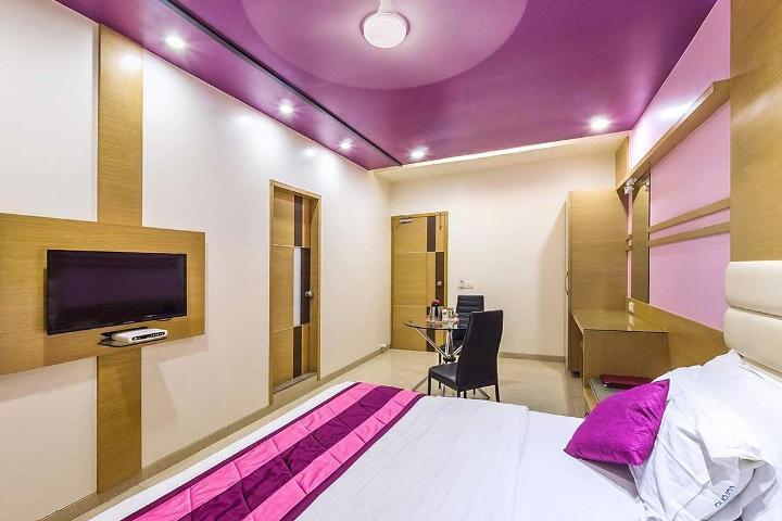 Hotel Corona Bharuch Экстерьер фото